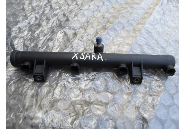 рампа форсунок Xsara Picasso,1.8b,9628084680